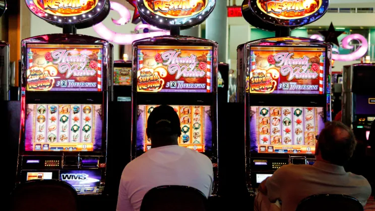 Casino Slot Machine Myths and Facts